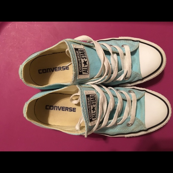Teal converse size 4 men’s size 6 women’s runs big - Picture 3 of 4